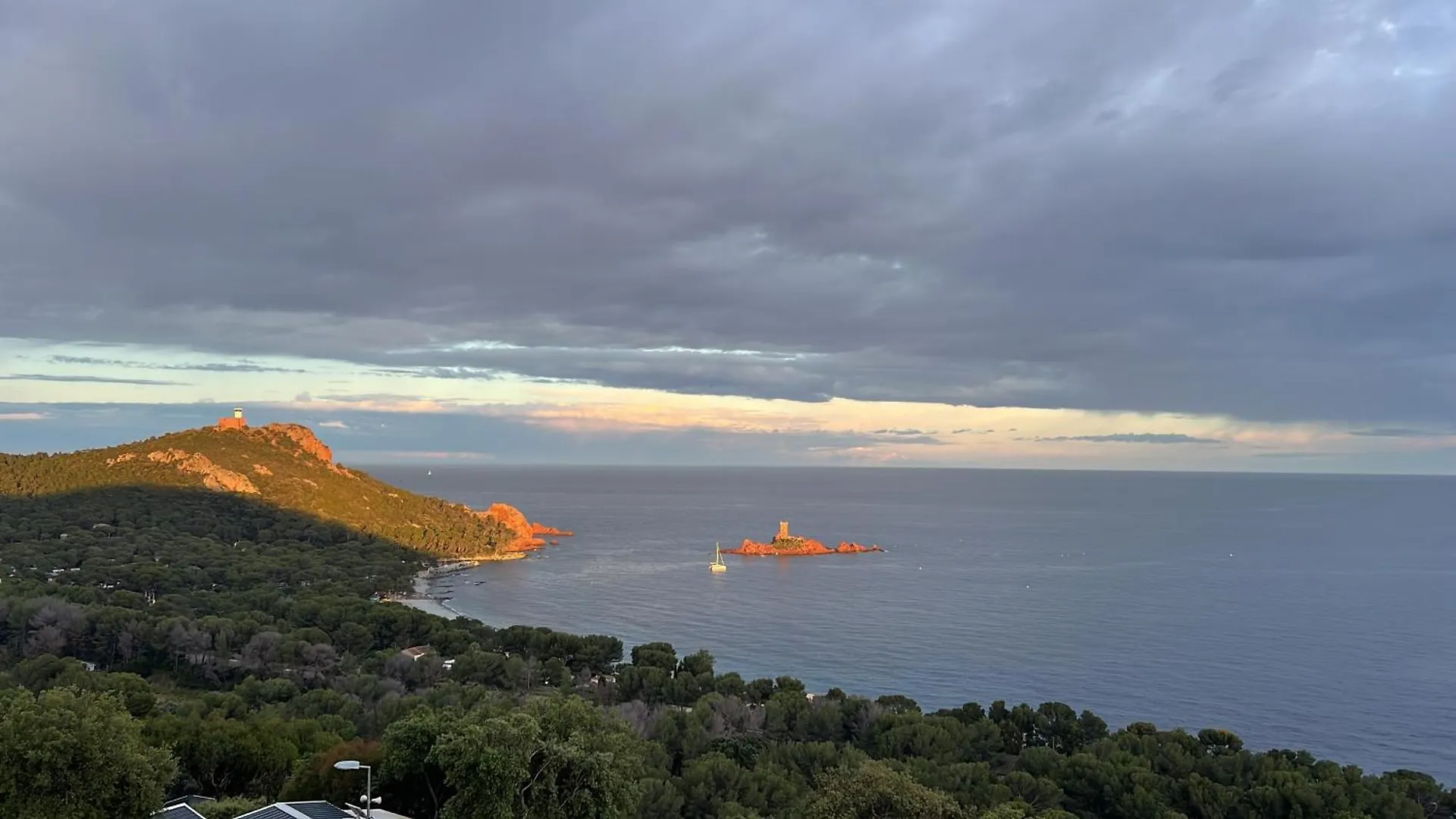 Mobile Evasion Segur Hotel Saint-Raphael  Campsite Saint-Raphael (Var)